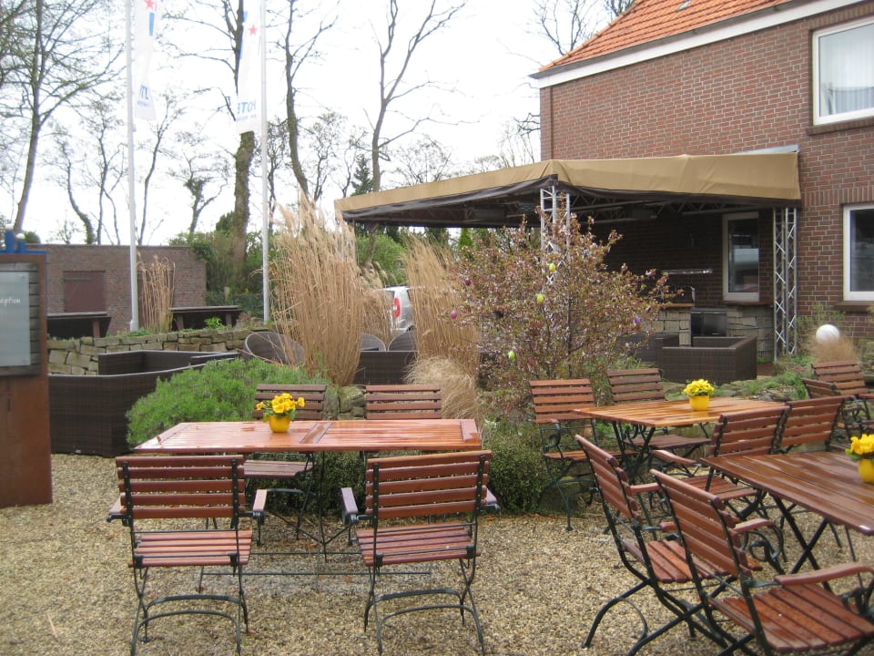 Sehr schöne Außenterrasse Hotel Hinrichs (Vorübergehend geschlossen)