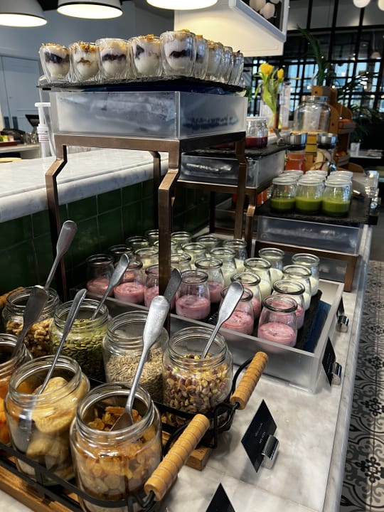 Gastro voco Dubai The Palm by IHG