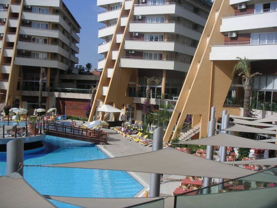 Hotel / Pool Alaiye Resort & Spa