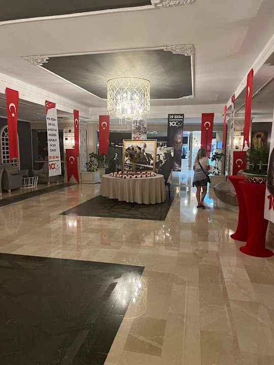 Lobby Bella Resort & Spa