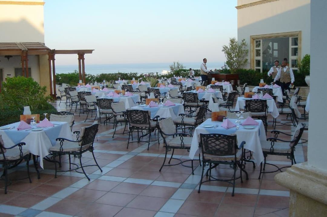 Teil der Terrasse fürs Abendessen gedeckt Pickalbatros Royal Grand Resort - Sharm El Sheikh