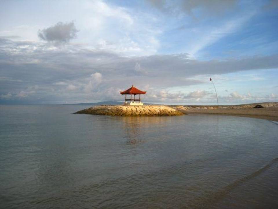 Strand Respati Beach Hotel