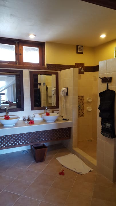 Badezimmer  Neptune Pwani Beach Resort & Spa