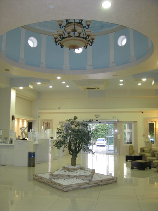 Lobby Hotel Gaia Palace