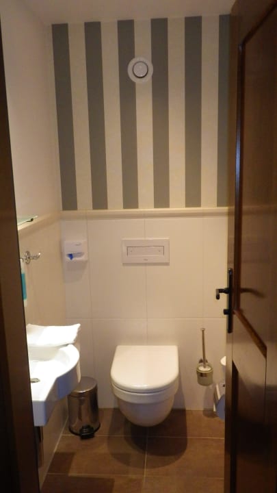 WC, getrennt vom Bad Hotel Bell Rock Europa-Park