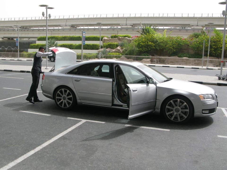 Shuttle zum Flughafen Golden Sands Hotel Creek