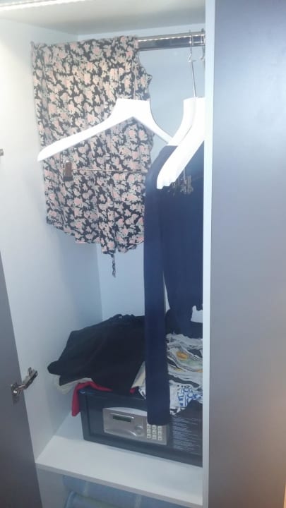 Kleiderschrank für 2! TUI BLUE Medulin