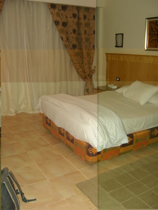 Großes Doppelbett Pickalbatros Alf Leila Wa Leila Resort - Neverland Hurghada