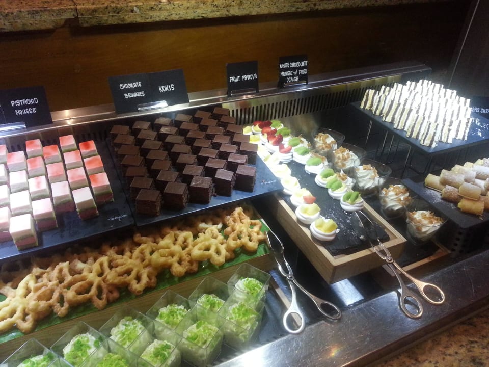 Dessert The Cove Rotana Resort