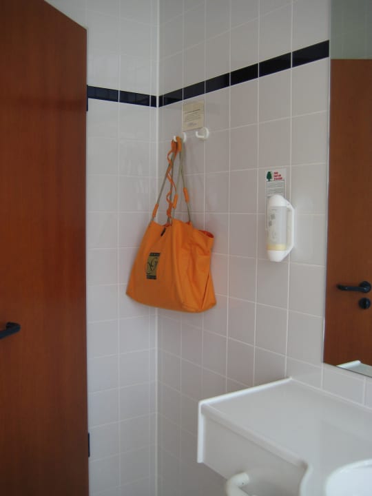 Bad im Deluxe-Zimmer Göbel's Hotel Quellenhof