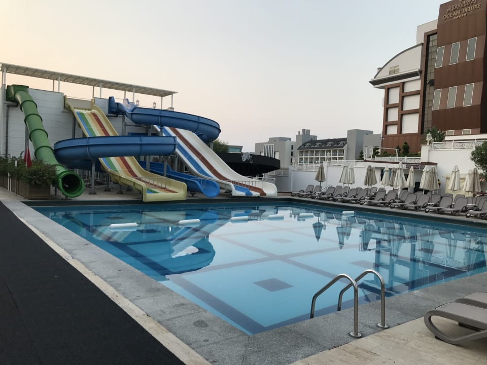 Pool Oz Hotels Side Premium
