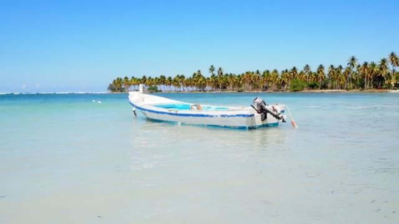 Am Hotelstrand Wyndham Alltra Samana