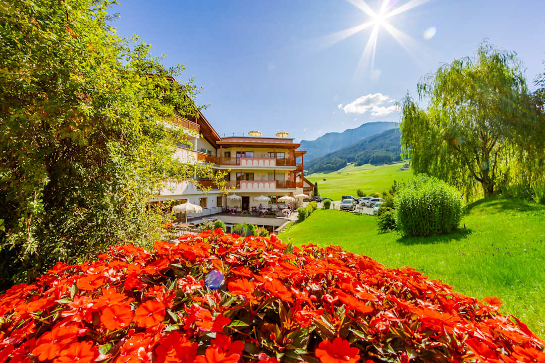 Außenansicht Hotel Castel Oswald von Wolkenstein