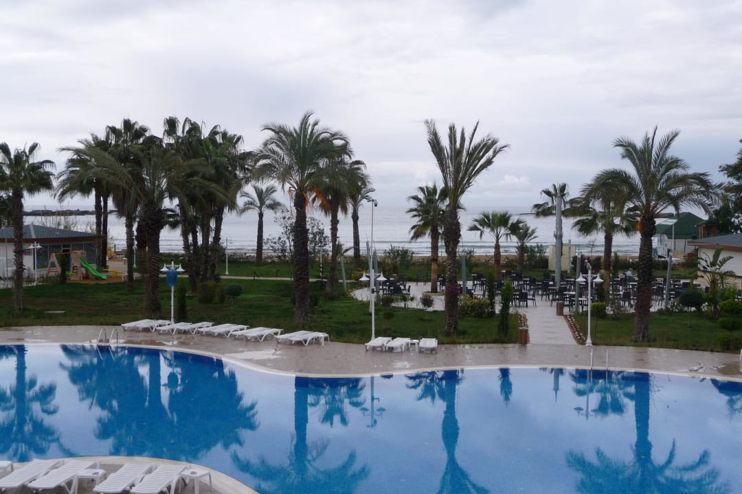 Pool vom Balkon Annabella Diamond Hotel & Spa