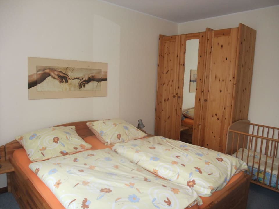 Schlafzimmer "Kastanie" Ferienwohnungen auf dem Dümpelhof