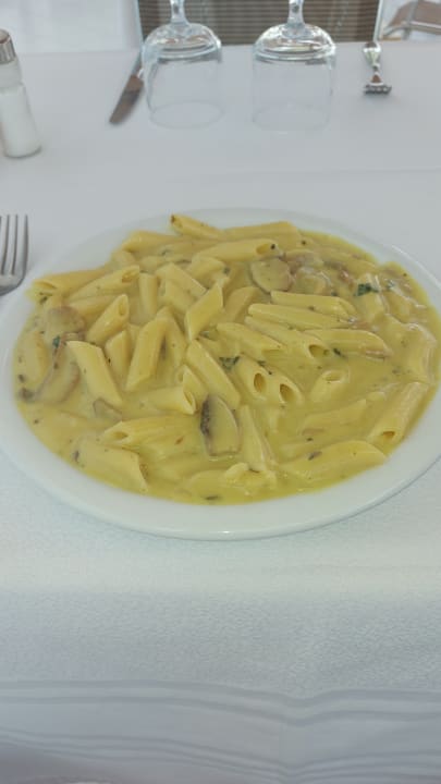 Gastro Hotel Royal Nozha