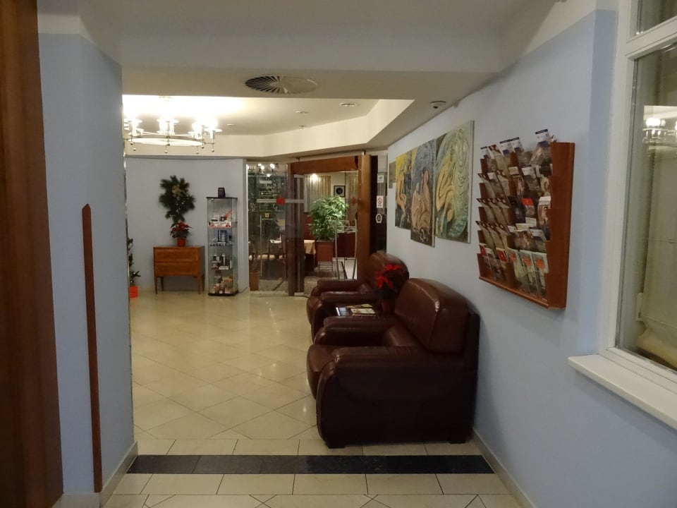 Flur zum Restaurant Hotel Ramada Prague City Centre