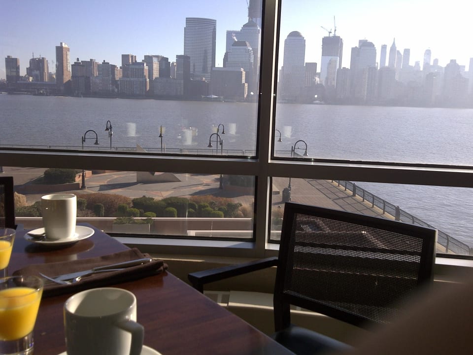 Blick aus dem Restaurant beim Frühstück Hyatt Regency Jersey City On The Hudson