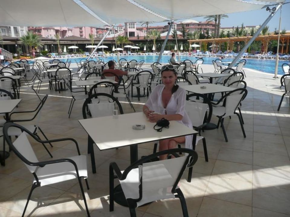 Бар рядом с бассейном Sunis Elita Beach Resort & Spa