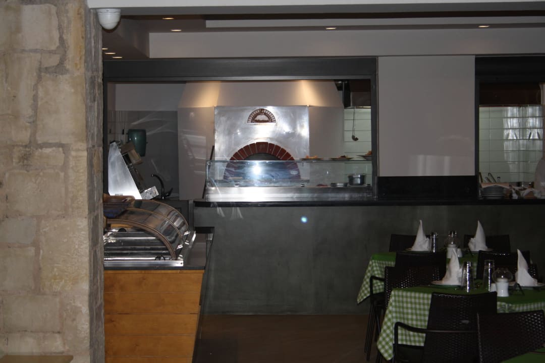 Fun Poolbar am Abend Grand Hotel Holiday Resort