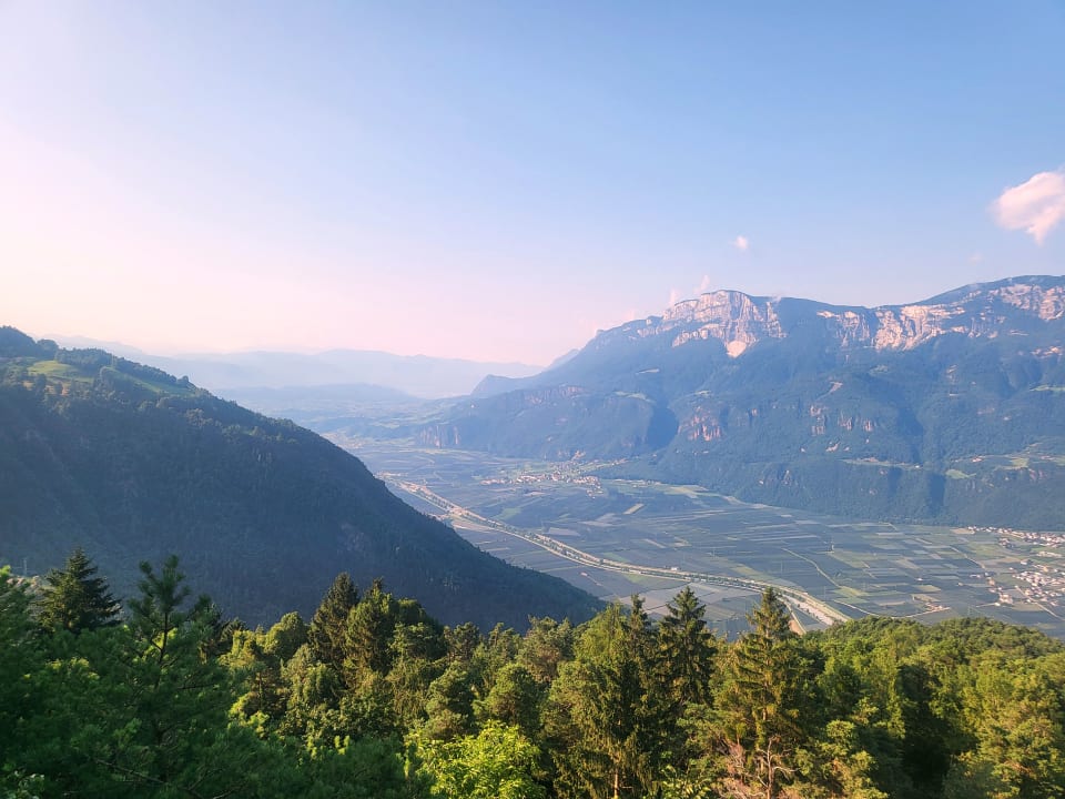 Außenansicht Panoramapension Etschblick
