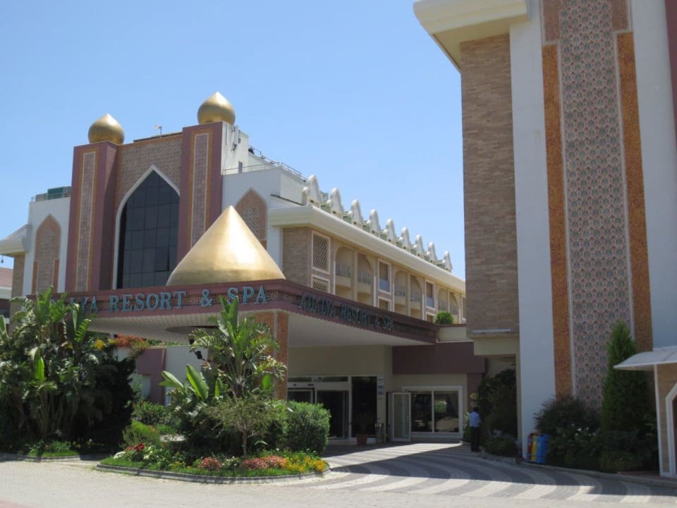 Imposantes Eingangsportal Adalya Resort & Spa - Adults Only