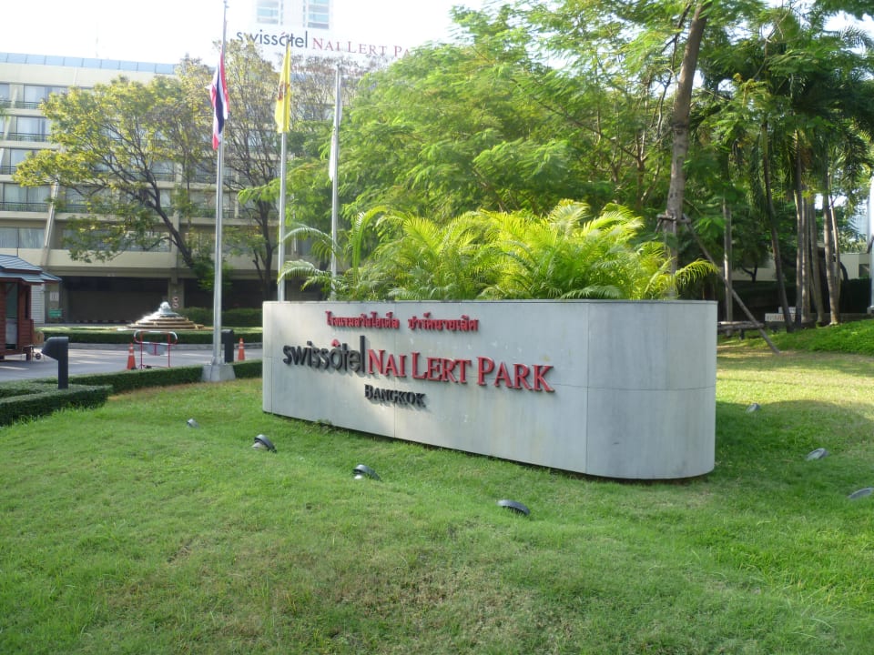 Einfahrt Movenpick BDMS Wellness Resort Bangkok