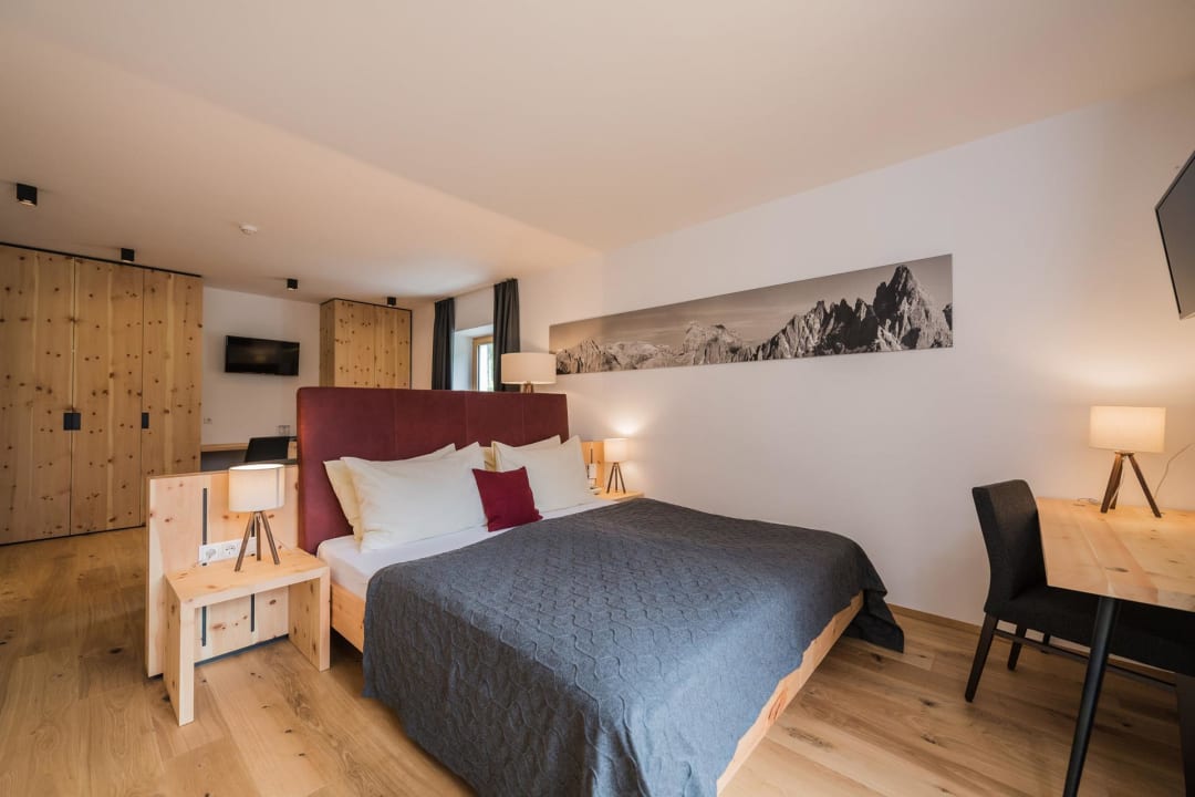 Zimmer Hotel Dolomitenhof & Chalet Alte Post