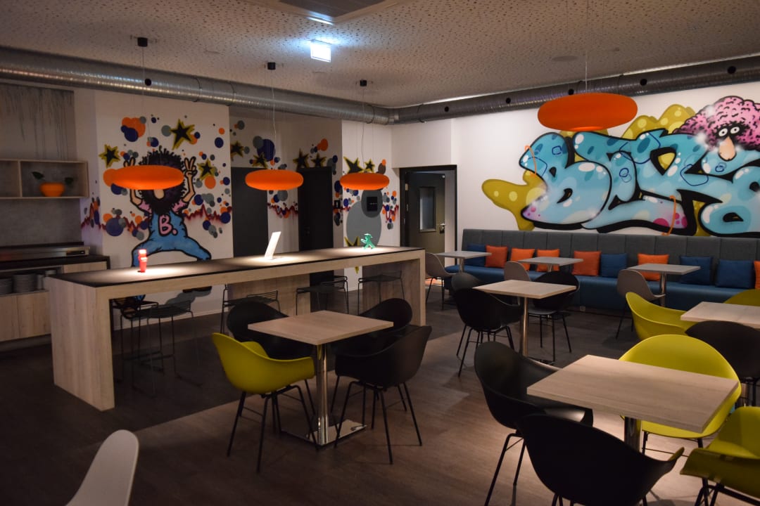 Gastro Holiday Inn - the niu, Hide Berlin Friedrichshain