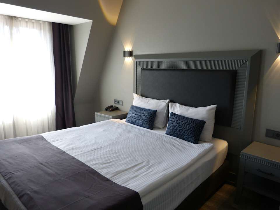 Zimmer Grand S Hotel