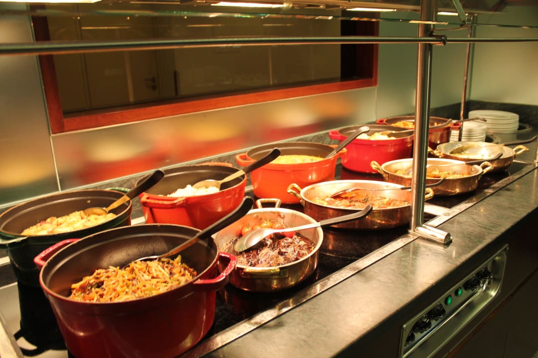 Hauptgerichte beim Abendbuffet  im Laudinella Hotel Laudinella