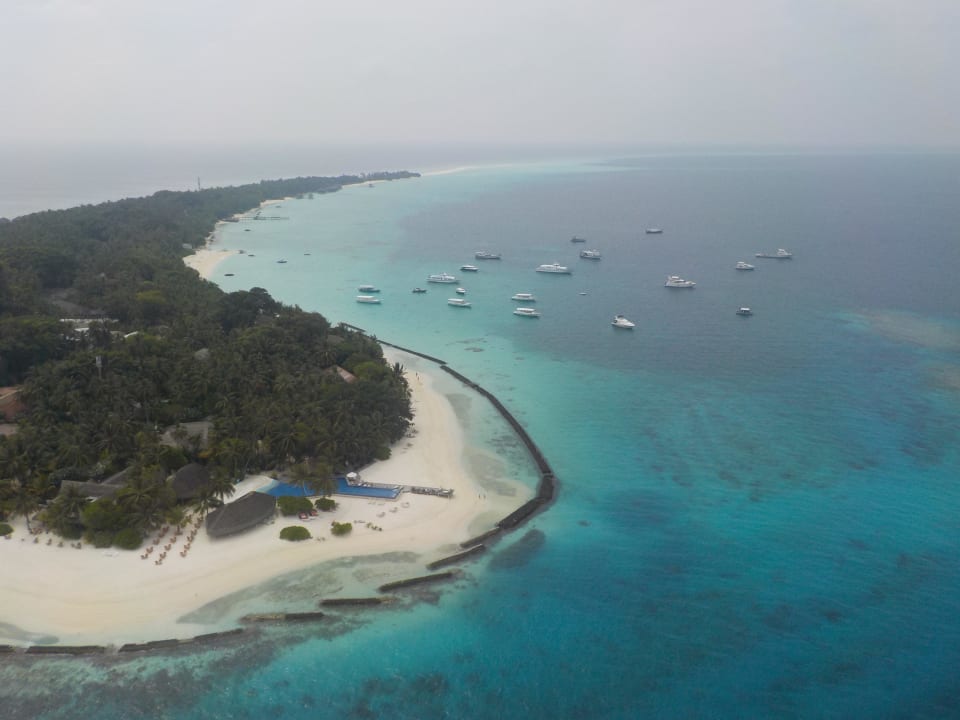 Die Insel aus der Luft Kuramathi Maldives