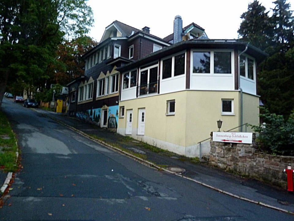 Hotel Außenansicht Hotel Sonnenberg Schloesschen