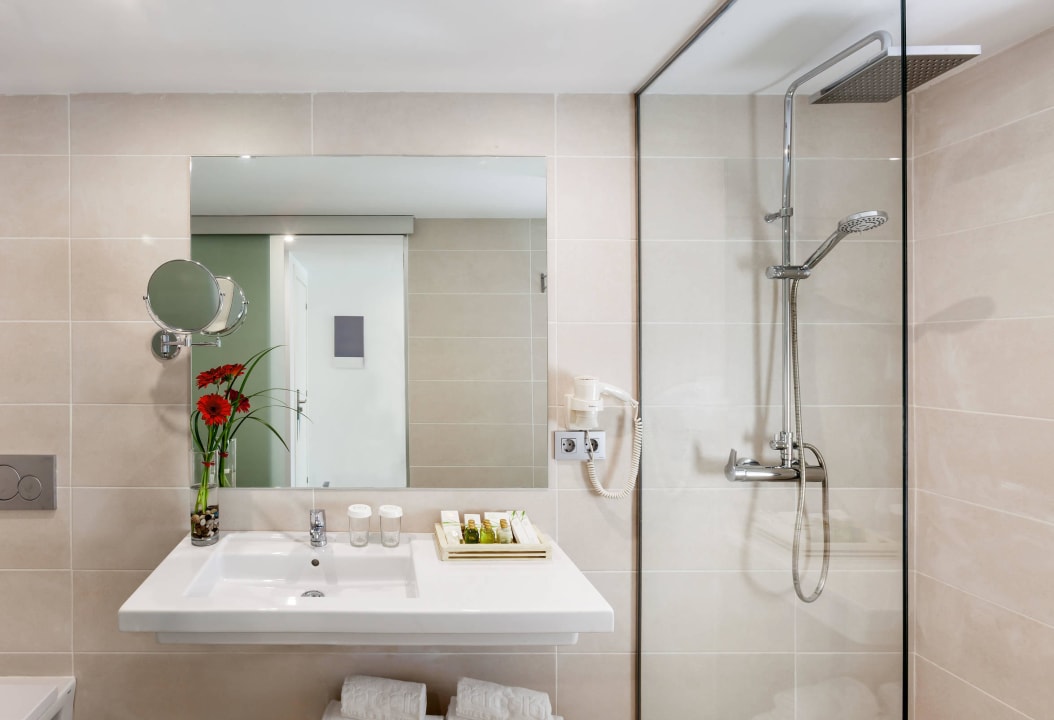 Shower Barceló Corralejo Sands