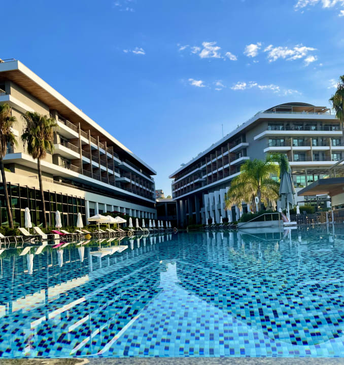 Außenansicht Acanthus Cennet Barut Collection