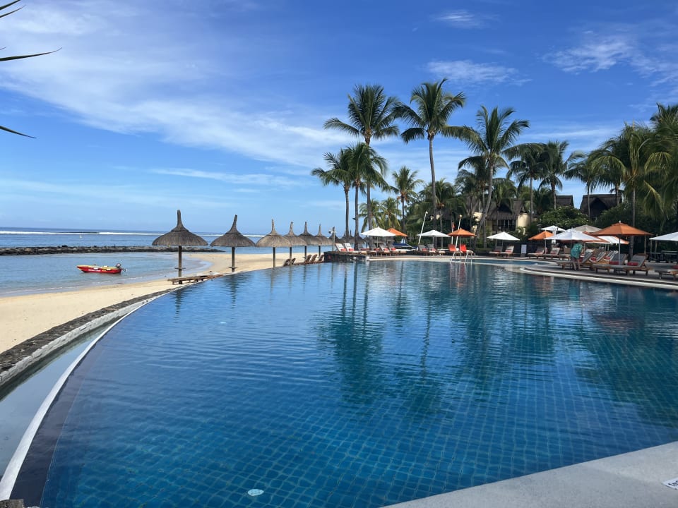 Pool Sands Suites Resort & Spa