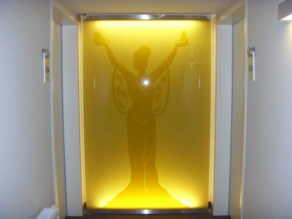 Dekoration im Flur des Hotels Nymphe Strandhotel & Apartments