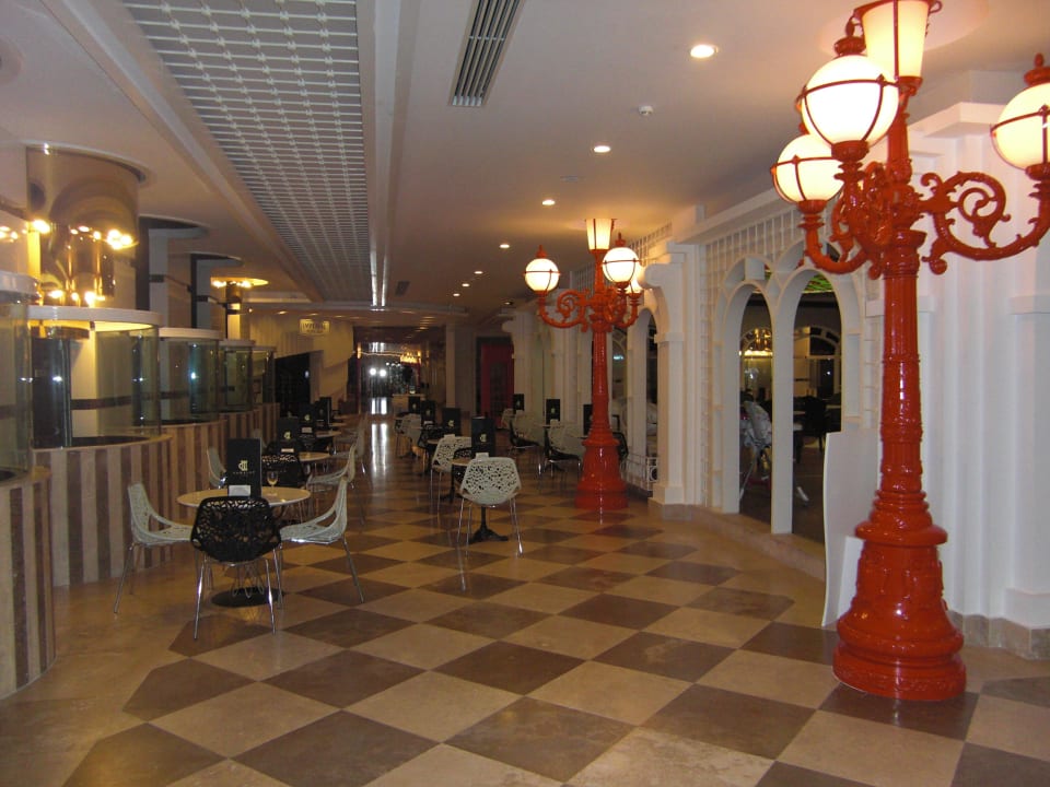 Camelot Bar im Basement  Hotel Delphin Imperial