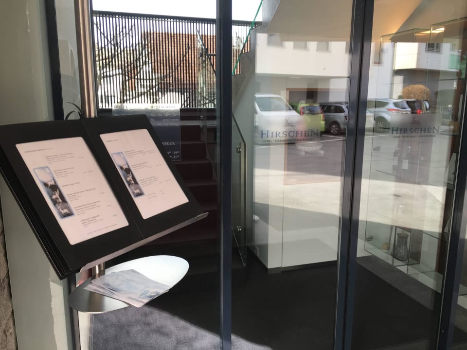 Restaurantkarte vor dem Zimmertrackt hirschen dornbirn  das  boutiquestyle hotel