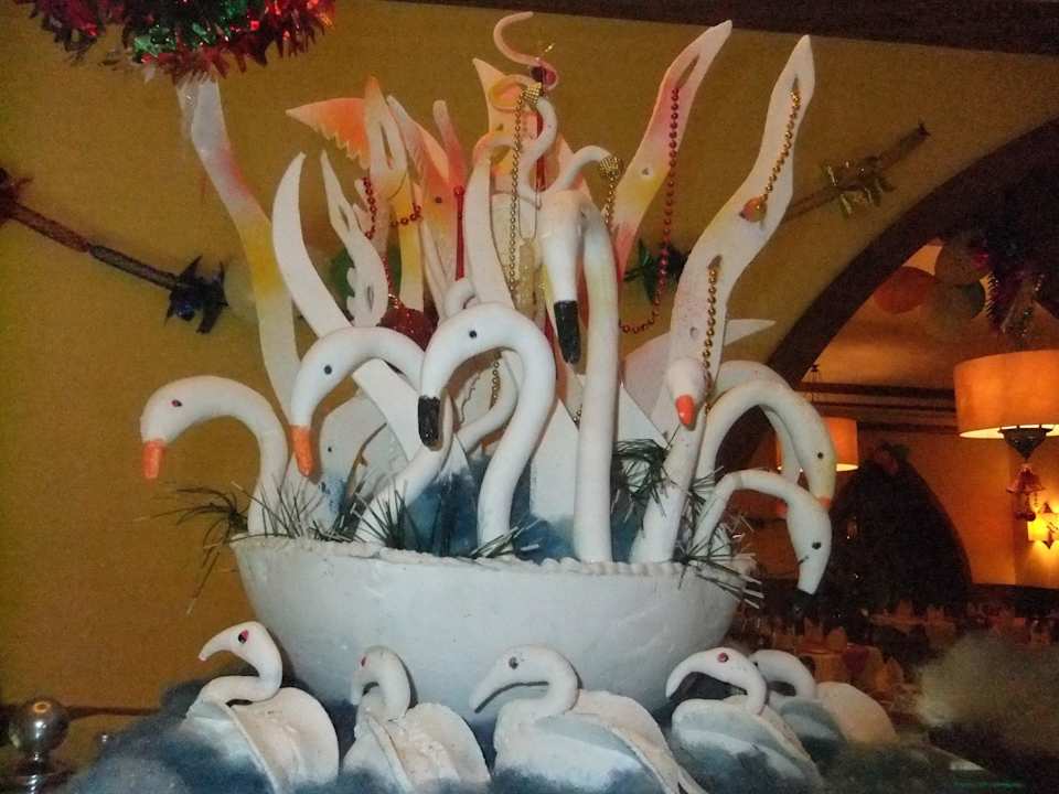 Sharm Restaurant decoration) The Grand Hotel Sharm El Sheikh