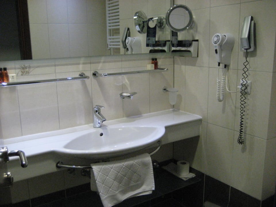 Badezimmer Eurostars Queen of Montenegro