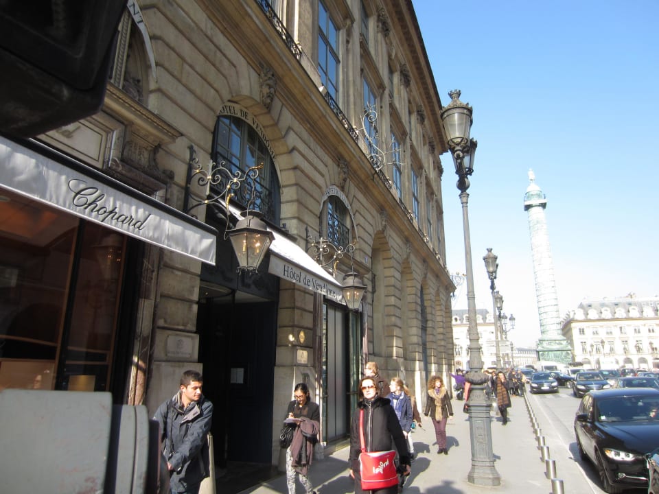 Außenansicht mit Sicht auf Place Vendome Hotel de Vendome