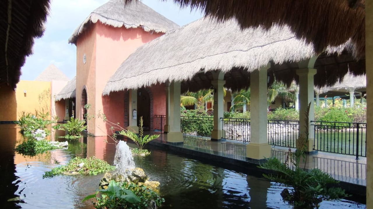 Schöne Gartenanlage TRS Yucatan Hotel - Adults only