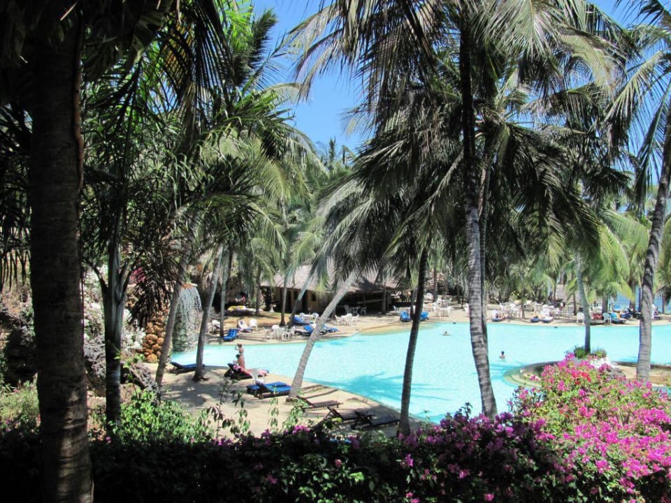 Pool mit Wasserfall PrideInn Flamingo Beach Resort & Spa