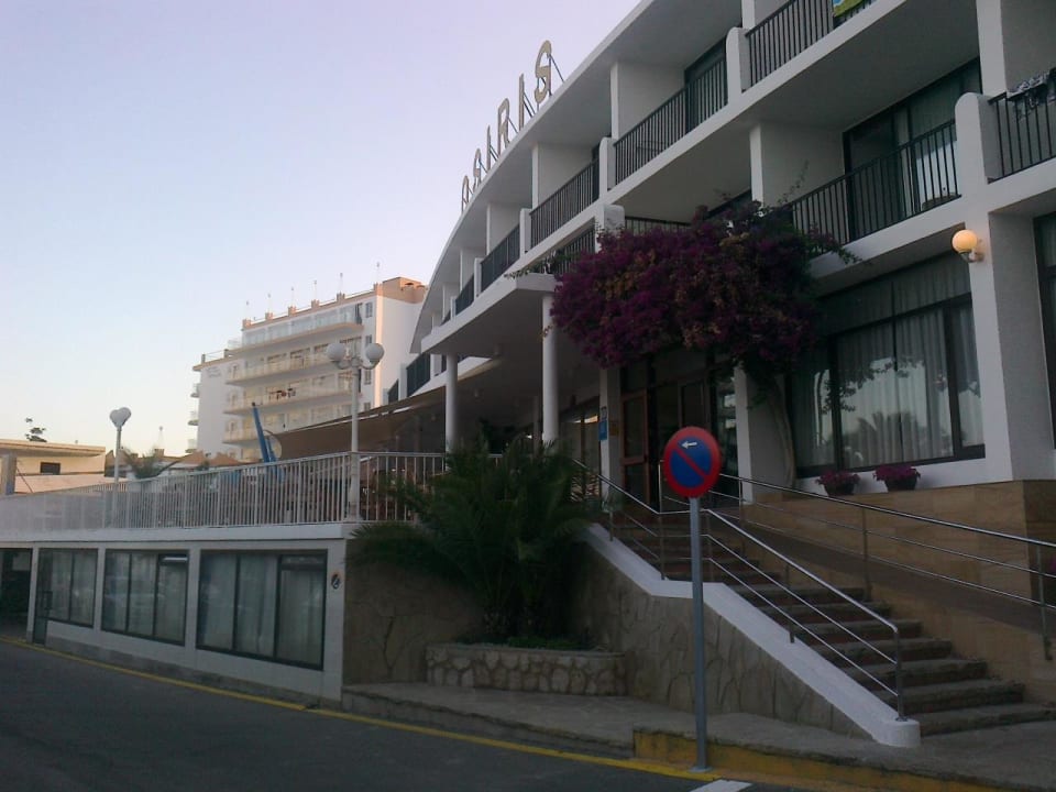 Eingang zum Hotel Hotel Osiris