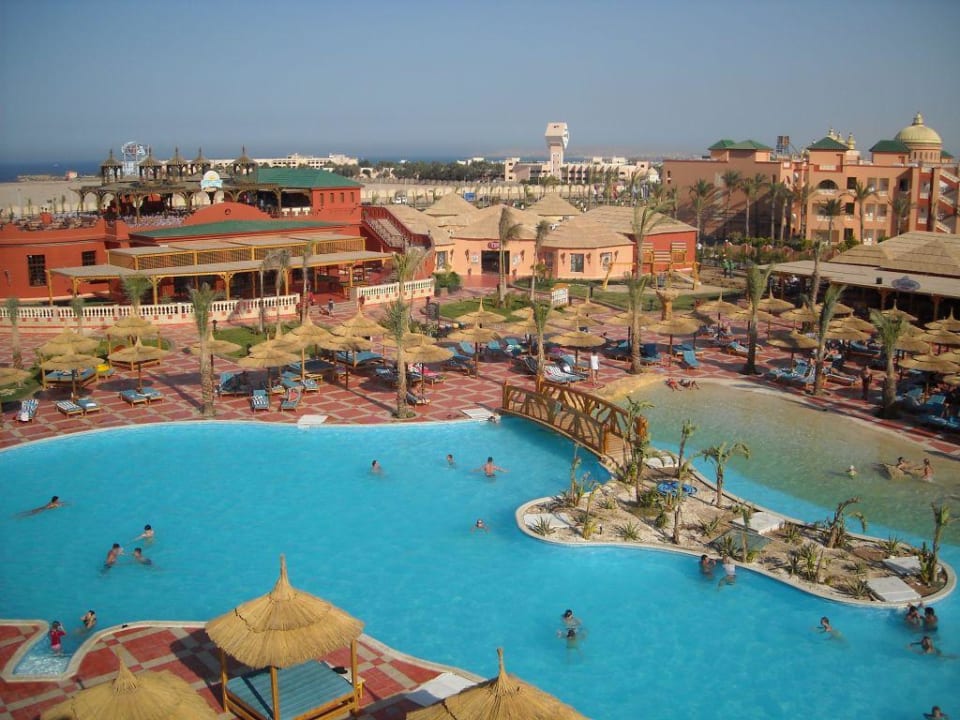 Blick auf den 1. Pool Pickalbatros Aqua Vista Resort - Hurghada