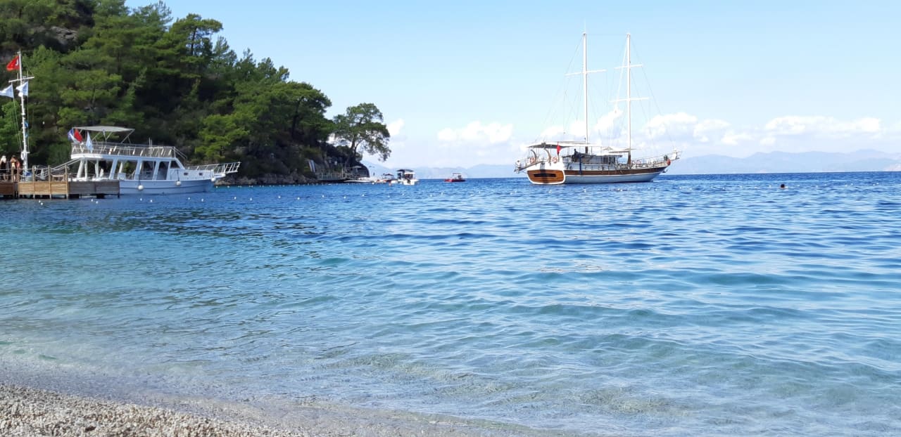 Strand Hillside Beach Club