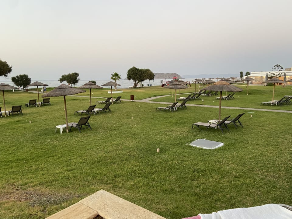 Gartenanlage Hotel Geraniotis Beach