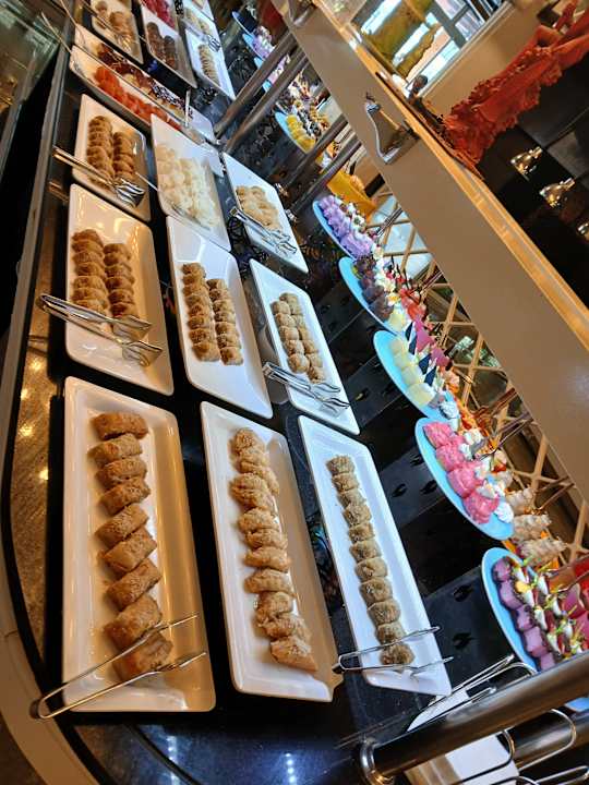 Gastro Side Royal Palace Hotel & Spa