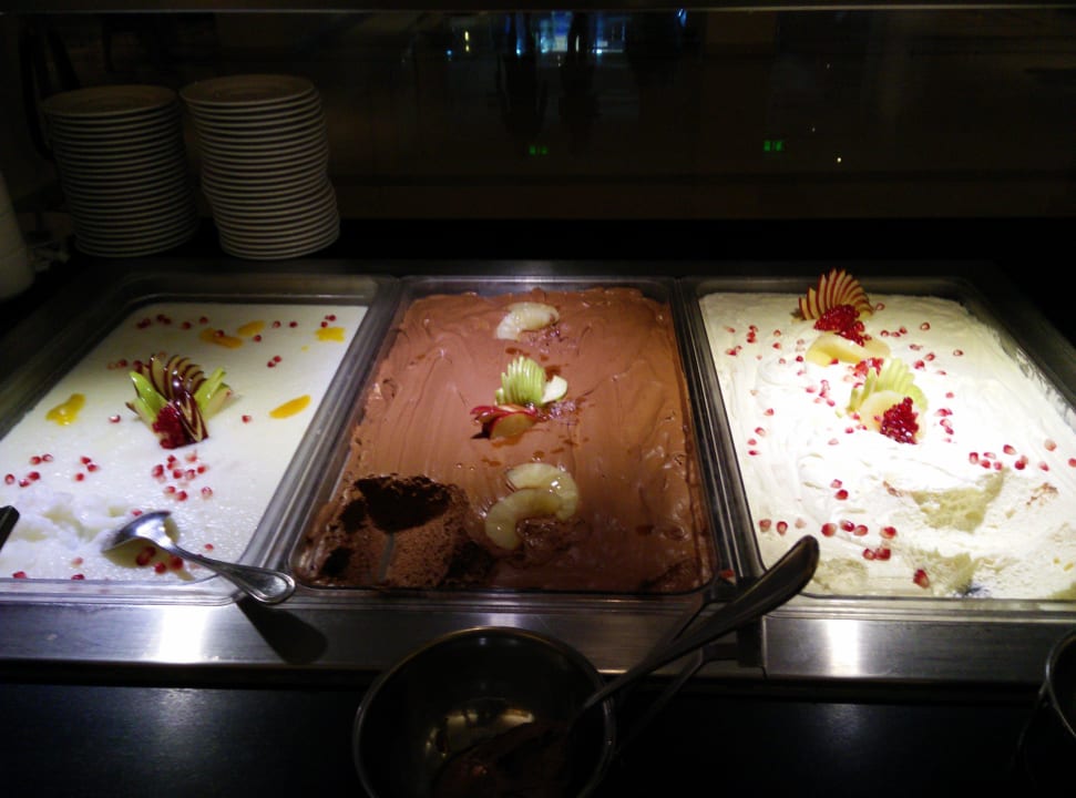 NAchtischcremes Cleopatra Luxury Resort Makadi Bay